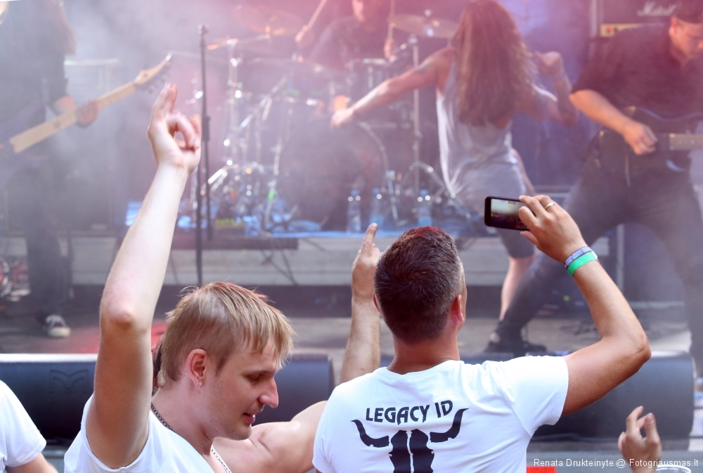 Festival Life @ HARD ROCK LAAGER 2016