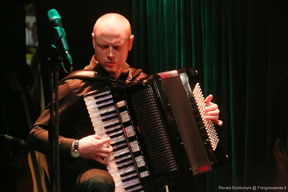 FOLK TRIO @ FOLK RATU (2019)